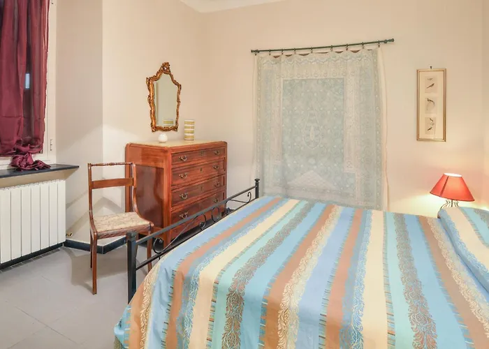 Apartament 2 Bedroom Stunning In Genua