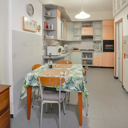 2 Bedroom Gorgeous In